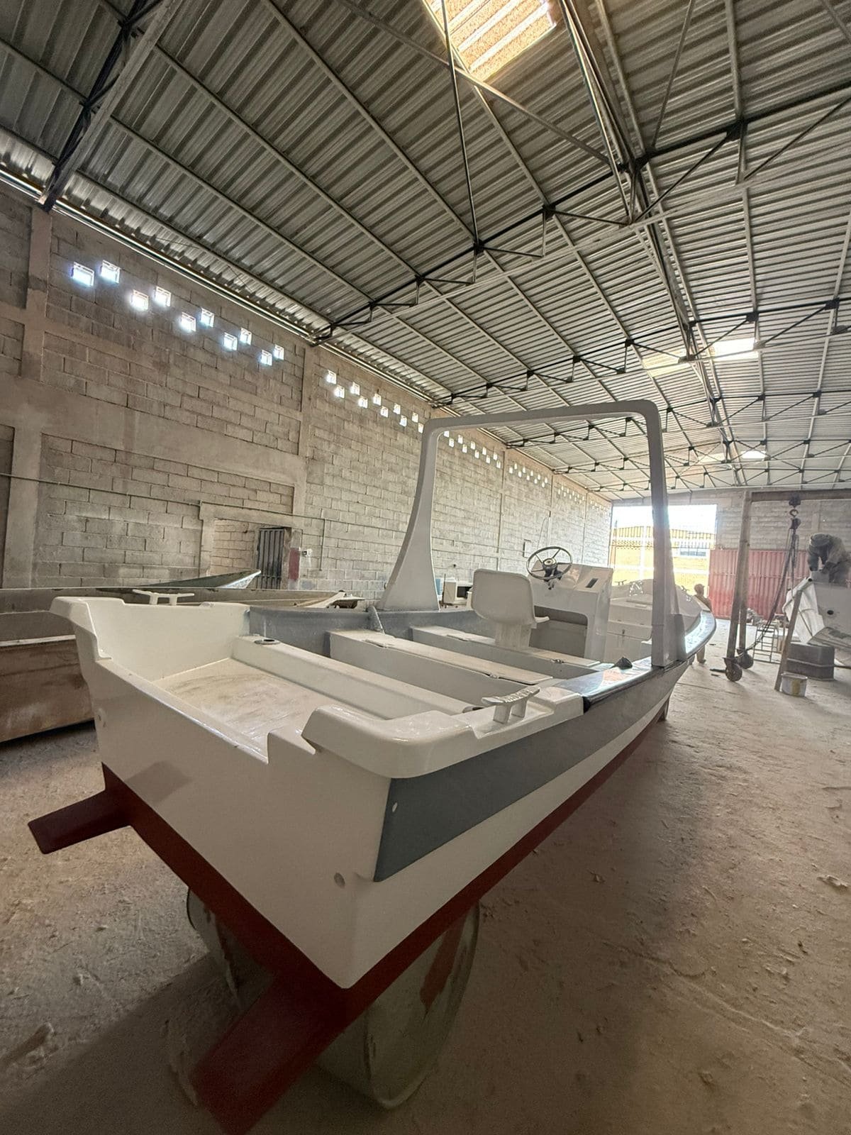 BATEAU ARGOS 700